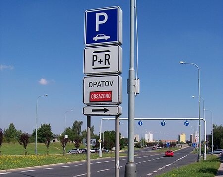 Nová záchytná parkoviště by měla začít fungovat již v řádu měsíců. Nová záchytná parkoviště by měla začít fungovat již v řádu měsíců.