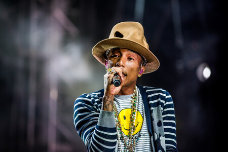 Americký zpěvák Pharrell Williams v nové písni varuje před klimatickými změnami, veřejnost ovšem skladbu poprvé uslyší až za 100 let.