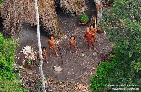 Funai, brazilská vládní agentura pro záležitosti indiánů, k dnešnímu datu eviduje 68 nekontaktovaných kmenů