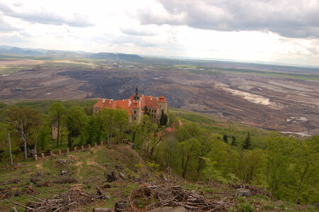 Prolomení těžebních limitů je v zájmu dalšího rozvoje České republiky a především v zájmu zaměstnanosti v Ústeckém kraji, říká Miloš Zeman