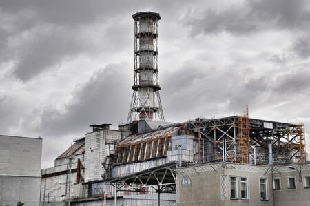 „Jedinou výjimkou, kdy je významné riziko spojeno s jinou skupinou než jsou pracovníci, kteří se podíleli na likvidaci následků havárie v Černobylu, je rakovina štítné žlázy z radiace, která je spojena s vnitřní kontaminací dětí a mladistvých radionuklidem jódu 131.“