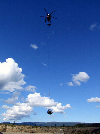 Aljašský park Denali - z některých části se musí lidé, materiál i odpadky odvézt pomocí vrtulníků.