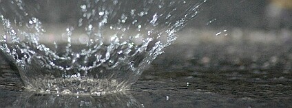 Dešťová kapka Foto: Benjamin Nuß / Wikimedia Commons