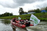 Aktivisté z Greenpeace ČR mají k inspekční plavbě po Labi "DETOX tour 2011" půjčeny čluny od kolegů z Německa. Českým Greenpeace by se prý investice do vlastních plavidel nevyplatila.