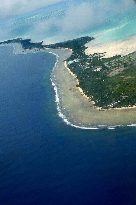 Obyvatelé Kiribati se mohou stát prvnímu klimatickými utečenci v moderních dějinách. Ostrov Tarawa