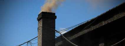 Kouř vycházející z komína Foto: timquijano / Flickr.com