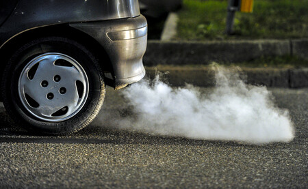Poplatek za auta s vyššími emisemi se platí od roku 2009, nově se bude platit i za auta s emisní normou Euro 3.