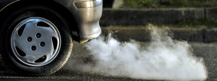 auto kouřící Foto: Paolo Bona / Shutterstock.com
