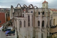 Zříceniny karmelitánského kláštera v Lisabonu