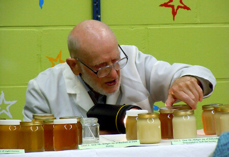Falšování a pozměňování medu je zakázáno. Jak ukázal test,  přesto se tak děje. Ilustrační snímek