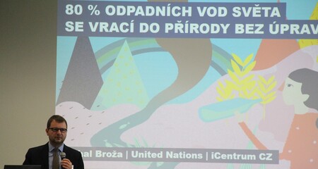 80 % vody se do přírody vrací bez úpravy. Michal Broža, Informační centrum OSN v Praze.