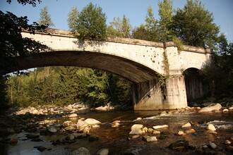 Most na Mýtě nedaleko soutoku Jizery s Mumlavou v Krkonoších. I toto místo by v případě postavení přehrady zmizelo pod vodou