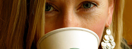 Pití kávy Foto: Pierre MalLien / Flickr