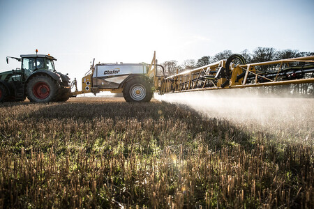 Pro prodloužení licence látky, která je aktivní složkou například herbicidu Roundup společnosti Monsanto, hlasovalo 18 zemí EU, devět států bylo proti a jeden se zdržel.