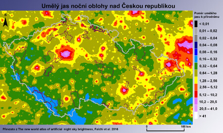 Nejtmavší noční oblohu najdeme v ČR zejména v pohraničních horách. Vůbec nejtmavší obloha se vyskytuje v nejodlehlejších částech Šumavy a Novohradských hor