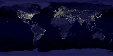 Satelitní snímek světa v noci.