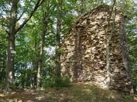 Hrad Pyšolec v přírodní rezervaci