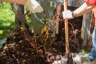 překopávání kompostéru