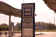 Autobusová zastávka.