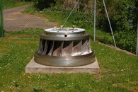 Vysloužilá vodní turbní z vodní elektrárny Práčov