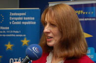 Jacqueline McGladeová