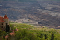 Pohled z Jezeří do Mostecké pánve