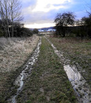 polní cesta po dešti