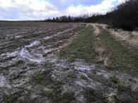 splach půdy z pole po dešti