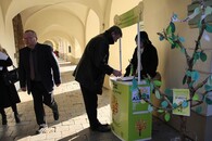 Předávání výzvy Zachranmě stromy