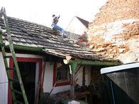 tudy se nádrž dostala na pozemek