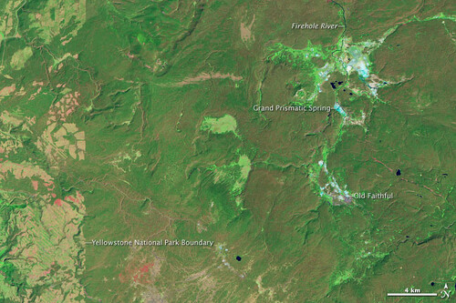 V létě 1988 spálily požáry obrovskou část nejstaršího národního parku na světě, amerického Yellowstone. K jednomu z největších požárů došlo v západním Yellowstonu, kde se nachází i slavný gejzír Old Faithful. Tento snímek je ještě z roku 1987 a ukazuje celou oblast pěkně zelenou pokrytou rozsáhlými lesy.