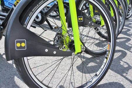 Neznámý pachatel v Kladně poničil po necelém měsíci provozu jedno ze sdílených elektrokol. / ilustrační foto