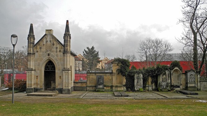 Zahrada vzpomínek na starším snímku.