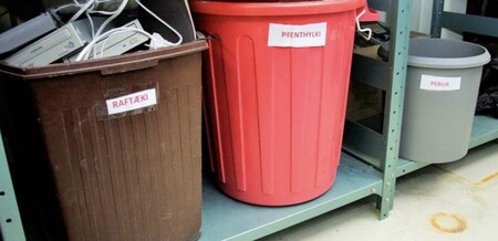 Ovoce a zelenina vypěstované ve vyhřívaných sklenících jsou pro místní také skoro zadarmo, stejně jako mořské ryby nebo všudypřítomné skopové. I tak nás překvapí, že jeden průměrný Islanďan ročně vyhodí do odpadkového kontejneru 39 kilogramů nezpracovaných potravin s prošlou záruční lhůtou a 23 kilogramů potravin ještě konzumovatelných. / Ilustrační foto