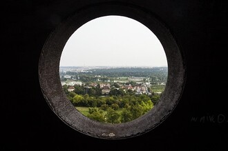 Praha je specifická tím, že na malém území je hodně lidí. A hodně organizací. To je skvělé pro dosah služeb.
