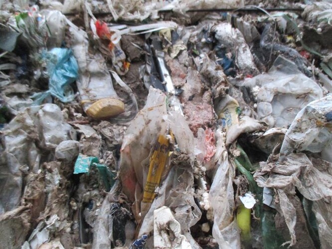 Z Německa a Rakouska bylo nelegálně přepravováno skoro 70 tun odpadů.