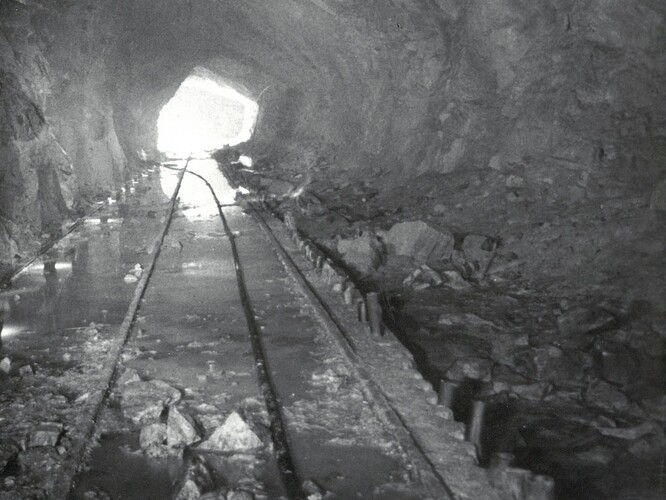 Budování podzemních tunelů Budování podzemních tunelů