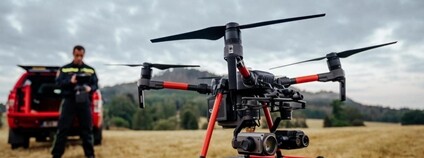 Hasič zasahující při požáru v Českém Švýcarsku Foto: HZS ČR