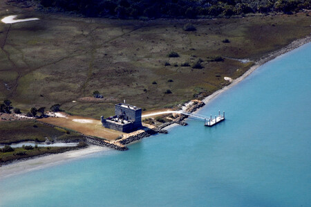 Fort Matanzas je pevnost z roku 1740, která měla v minulosti sloužit k ochraně města. Je postavena z měkkého vápence, který doplňují miliony drobných lasturek.