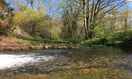 Voda v tomto tři kilometry dlouhém korytě naposled protékala v roce 1956, které ji svádělo z Mendip Hills do o něco větší řeky Chew.