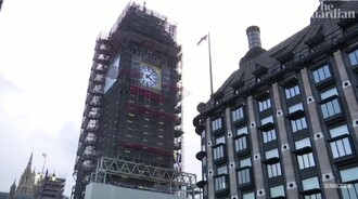 Transparent na Big Benu ve Velké Británii.