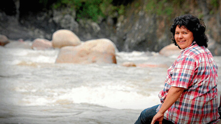 Podle nevládní organizace Global Witness je Honduras nejnebezpečnějším státem světa pro ekologické aktivisty. Jen mezi lety 2010 až 2014 jich tu násilně zemřelo 101. Na snímku Berta Cáceresová.