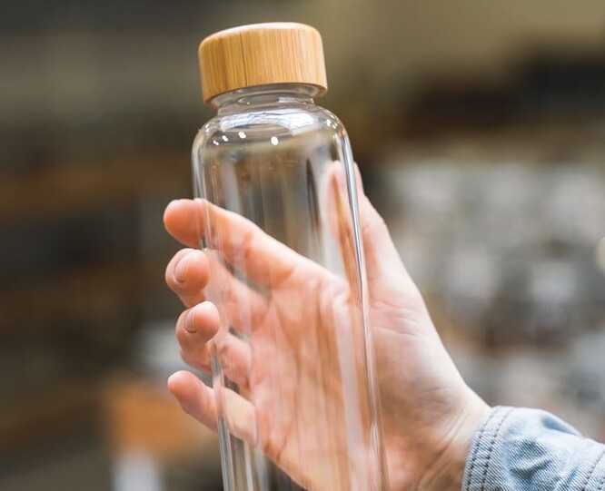 V ústeckém bezobalovém obchodě lidé dostanou potraviny a pochutiny, dále si z barelů mohou natočit olej či prostředky na mytí nádobí nebo praní. / Ilustrační foto