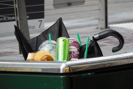 Cílem navrhované směrnice EU je snížit znečištění oceánů plasty. Ilustrační snímek.