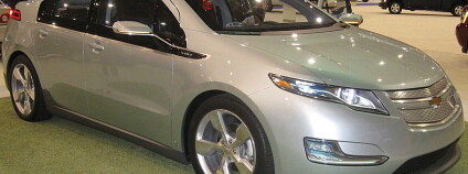 Chevrolet Volt je novým typem elektromobilu, který s generátorem poháněným benzínem rozšiřuje možnosti elektřiny. Foto: FCAR / Wikimedia Commons