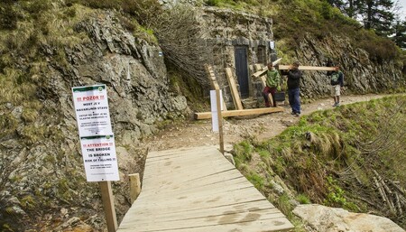 Lávka přemosťující Rudný potok u Trkače je v havarijním stavu.