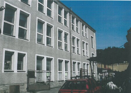 Sanace bývalého Exathermu v Železném Brodě na Jablonecku je hotová. Budovy podniku, kde se léta vyráběly teploměry, dělníci zbourali a areál kontaminovaný rtutí vyčistili.