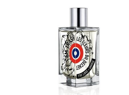 Francouzský výrobce luxusních parfémů Etat Libre d’Orange prodává voňavku vyráběnou za použití odpadu po produkci jiných voňavek. Novou vůni nazval I am Trash: Les Fleurs du Dechet (Jsem smetí: Květy odpadu).