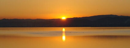 Západ slunce v národním parku La Albufera. Foto: Fev / Wikimedia Commons