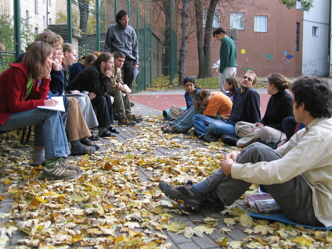 Prostějovské Ekocentrum IRIS se zabývá ekologickou výchovou ve školách, organizuje osvětové a vzdělávací akce. Také buduje naučné stezky a provozuje ekologickou poradnu.